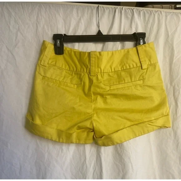 alice + olivia OLIVIA lemon JEAN SHORT Size 4 - Picture 9 of 11